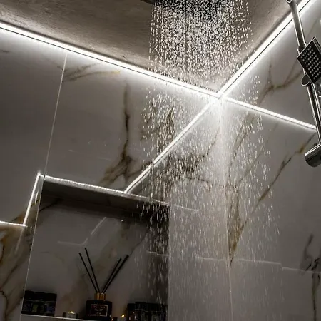 Escape Luxury Apartment