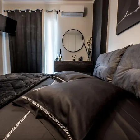 Escape Luxury Apartment *