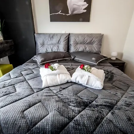 Escape Luxury Apartment *
