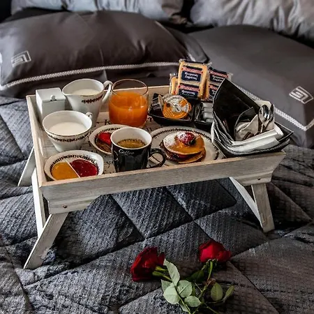Escape Luxury Apartment