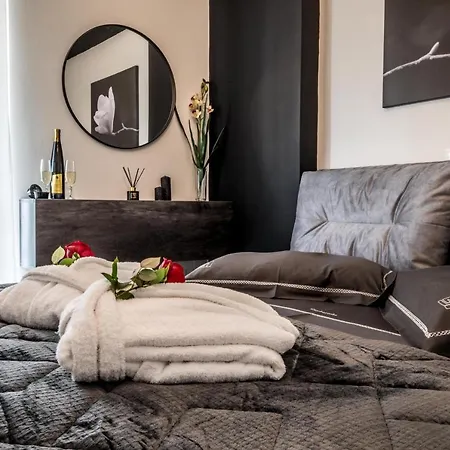 Escape Luxury Apartment
